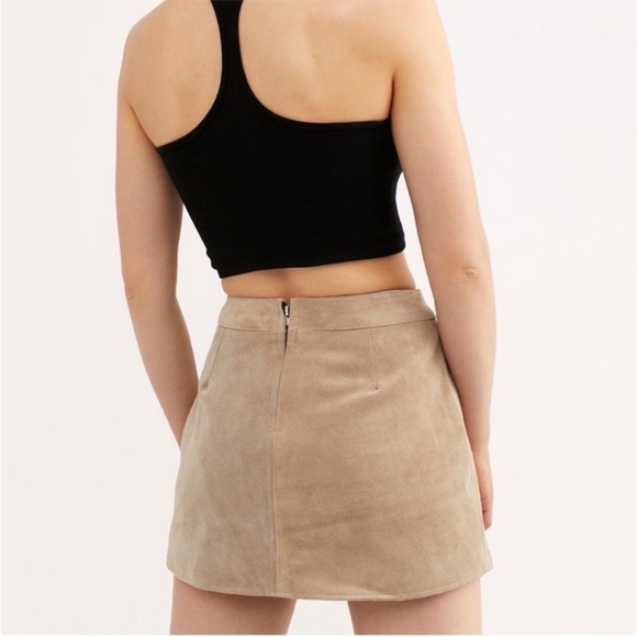 Free People Understated Leather Suede Buckle Mini Skirt NWT Size Medium - Picture 4 of 14